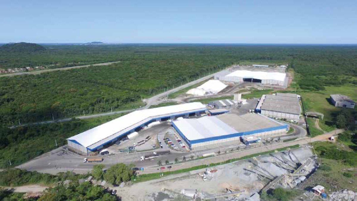 Aerial view of Logimodal's logistics facilities
